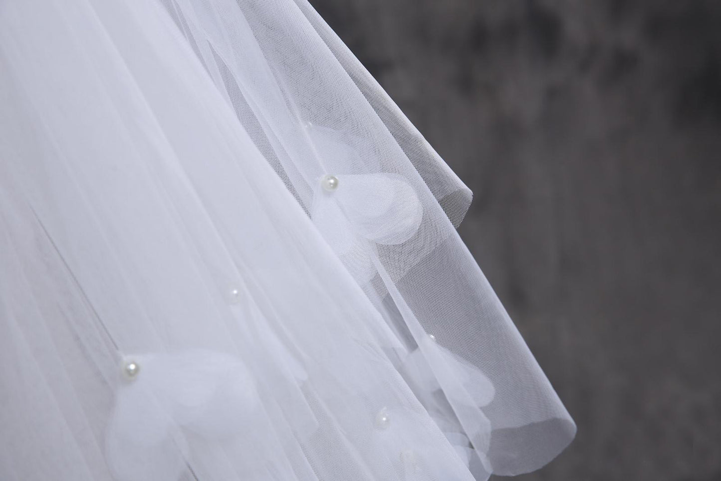 Bridal gown wedding veil